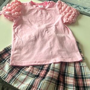 Brand new, girls plaid skirt with ruffle shirt. Size 3t-4t.